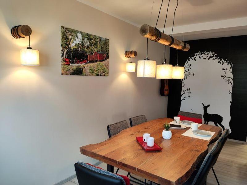 Güntersberge Ferienhaus Blaue Blume Mit 11 Kw Ladestation, Kamin, Terrasse, Eingezaeuntem Garten, Sauna, Wlan, Netflix, 2 Hunde Willkommen! מראה חיצוני תמונה